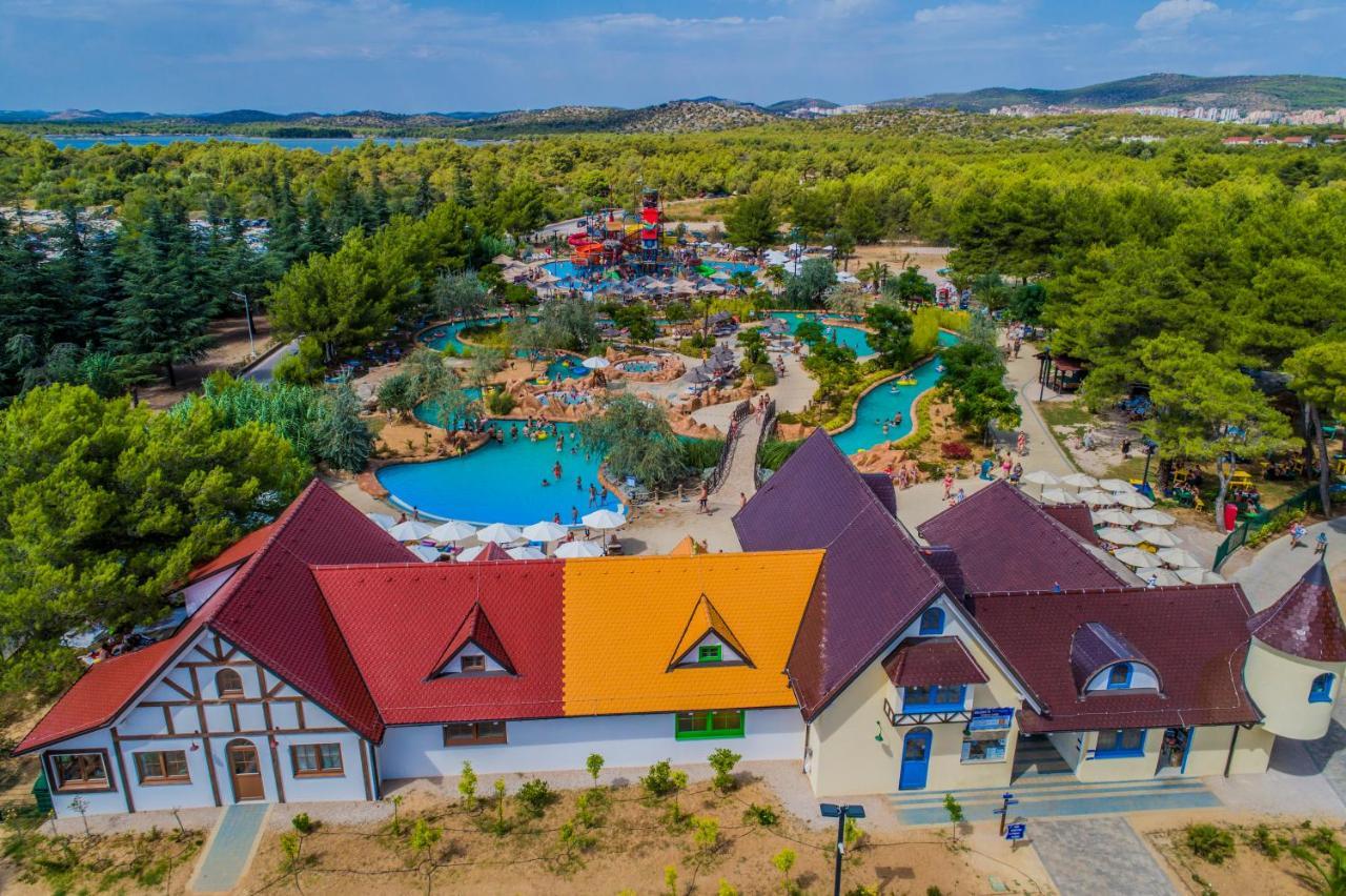 Mediteran Travel Mobile Homes Solaris Brodarica  Ngoại thất bức ảnh
